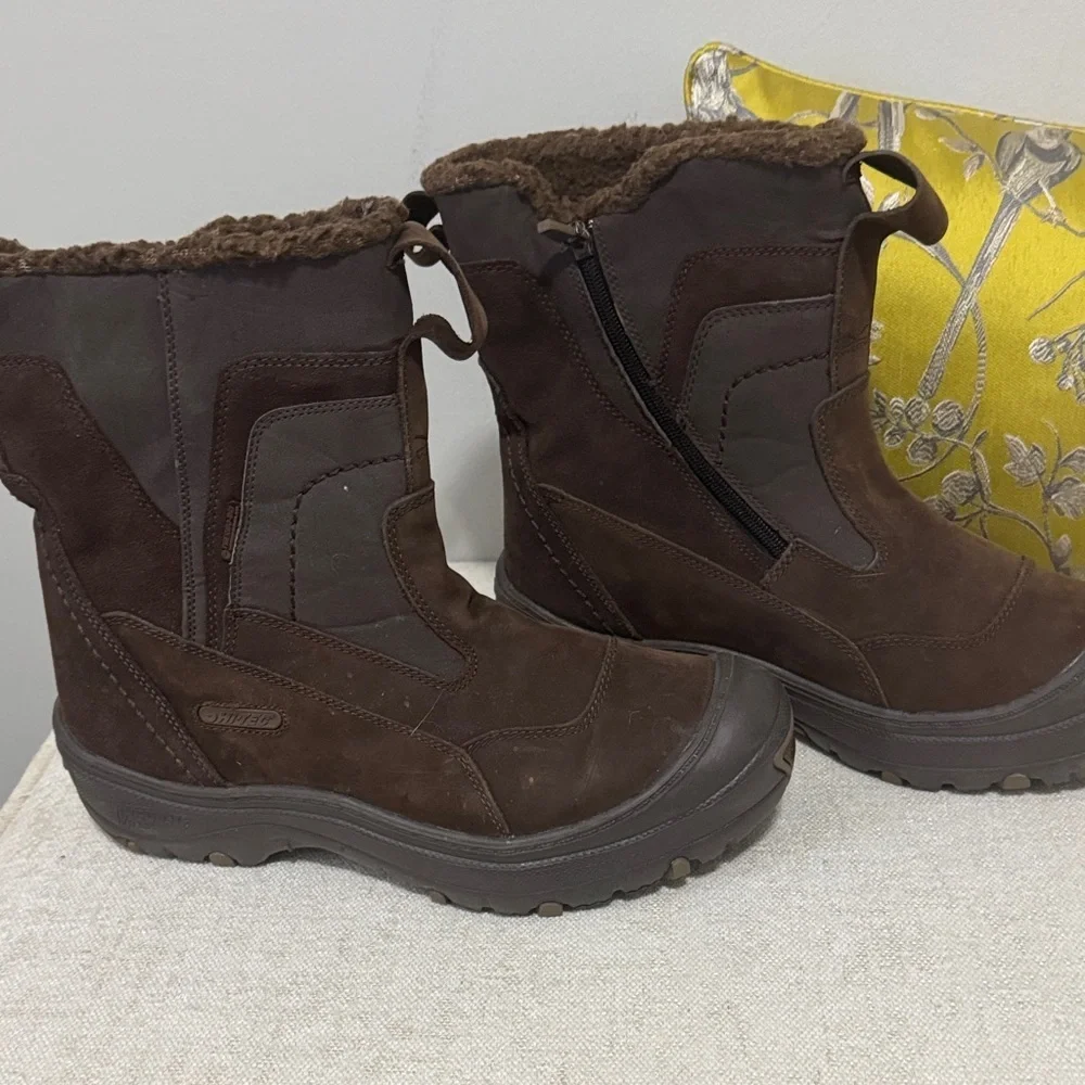 Like new INSULATED Brown Winter Boots with Fur Lining